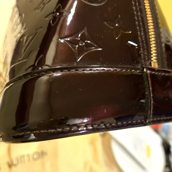 Louis Vuitton Alma GM Vernis Amarante Handbag - Picture 7 of 10